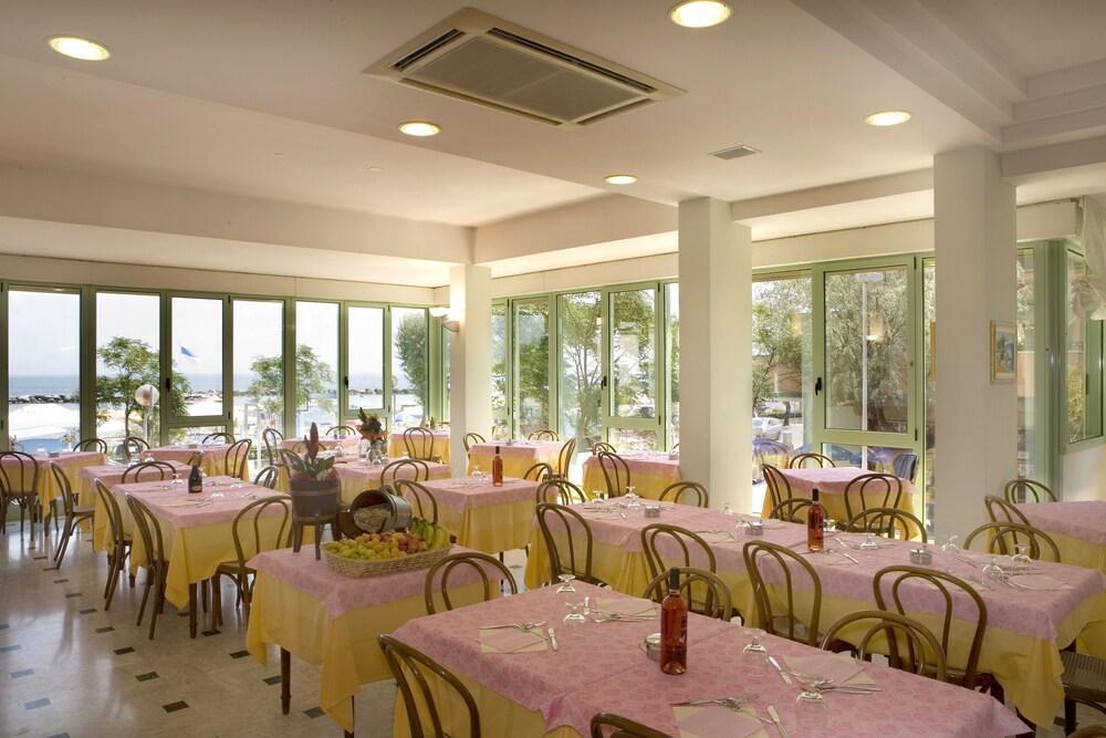 Hotel Palos Rimini Eksteriør billede