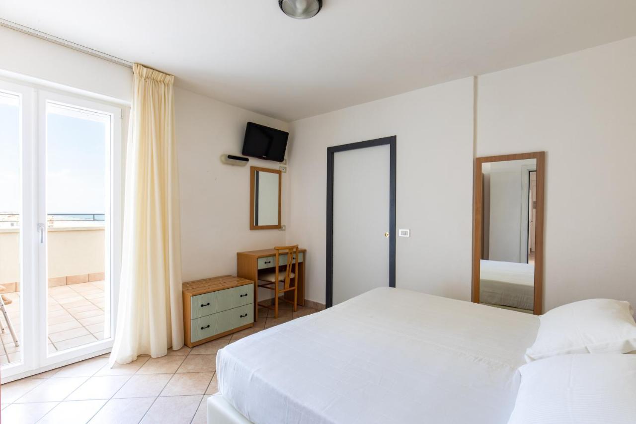 Hotel Palos Rimini Eksteriør billede