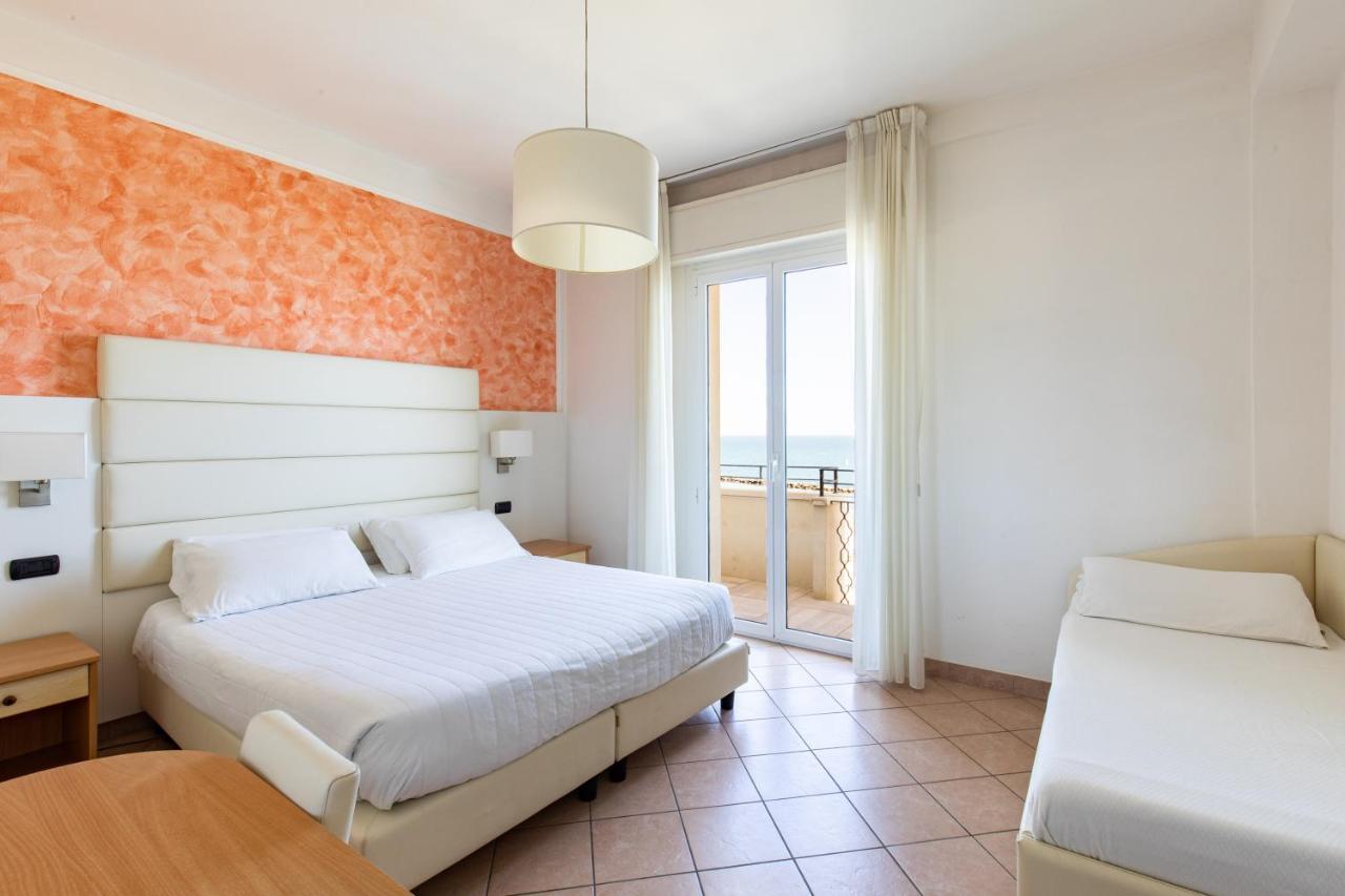 Hotel Palos Rimini Eksteriør billede
